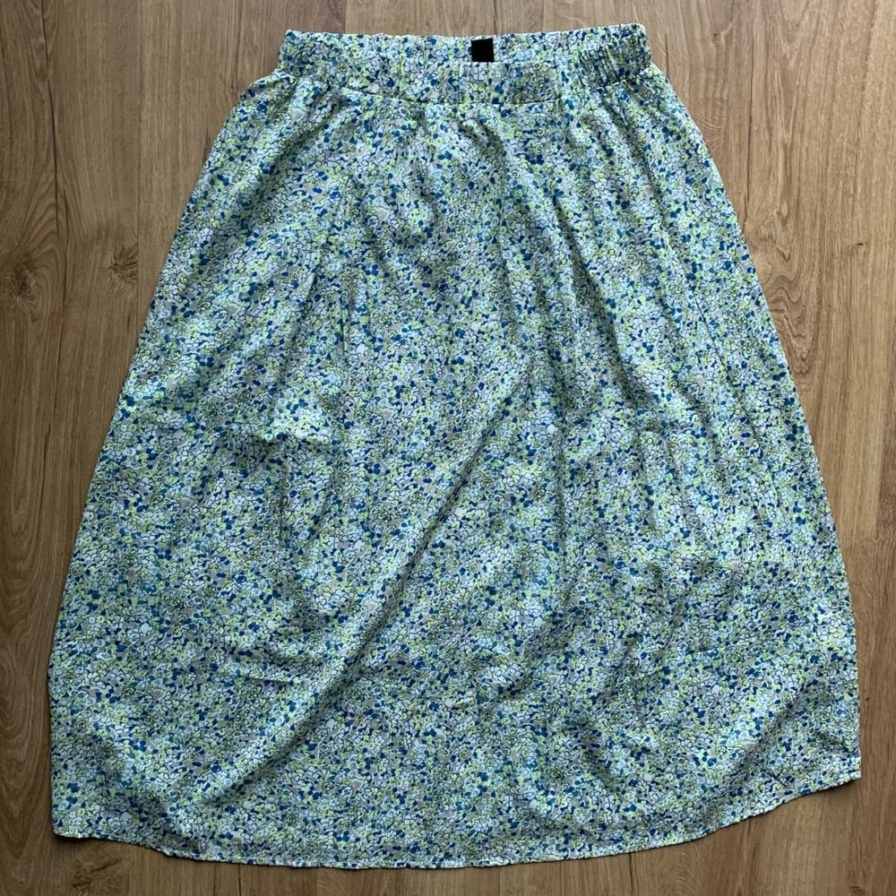 Dazy Ditsy Floral Print A Line Womens Light Weight Long Summer Skirt Size Large